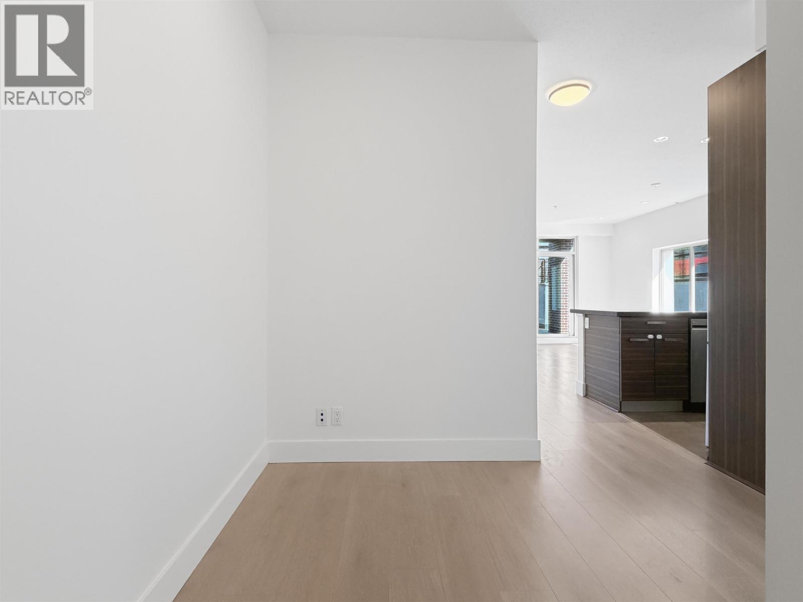 204 1273 Marine Drive Property Photo 22