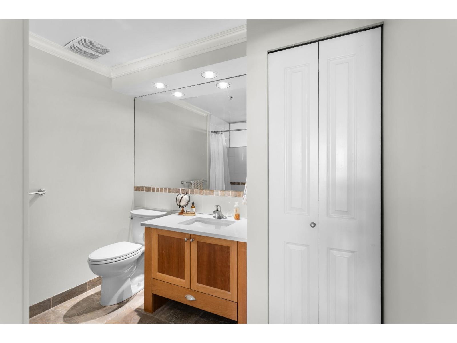 307 15350 16a Avenue Avenue Property Photo 18