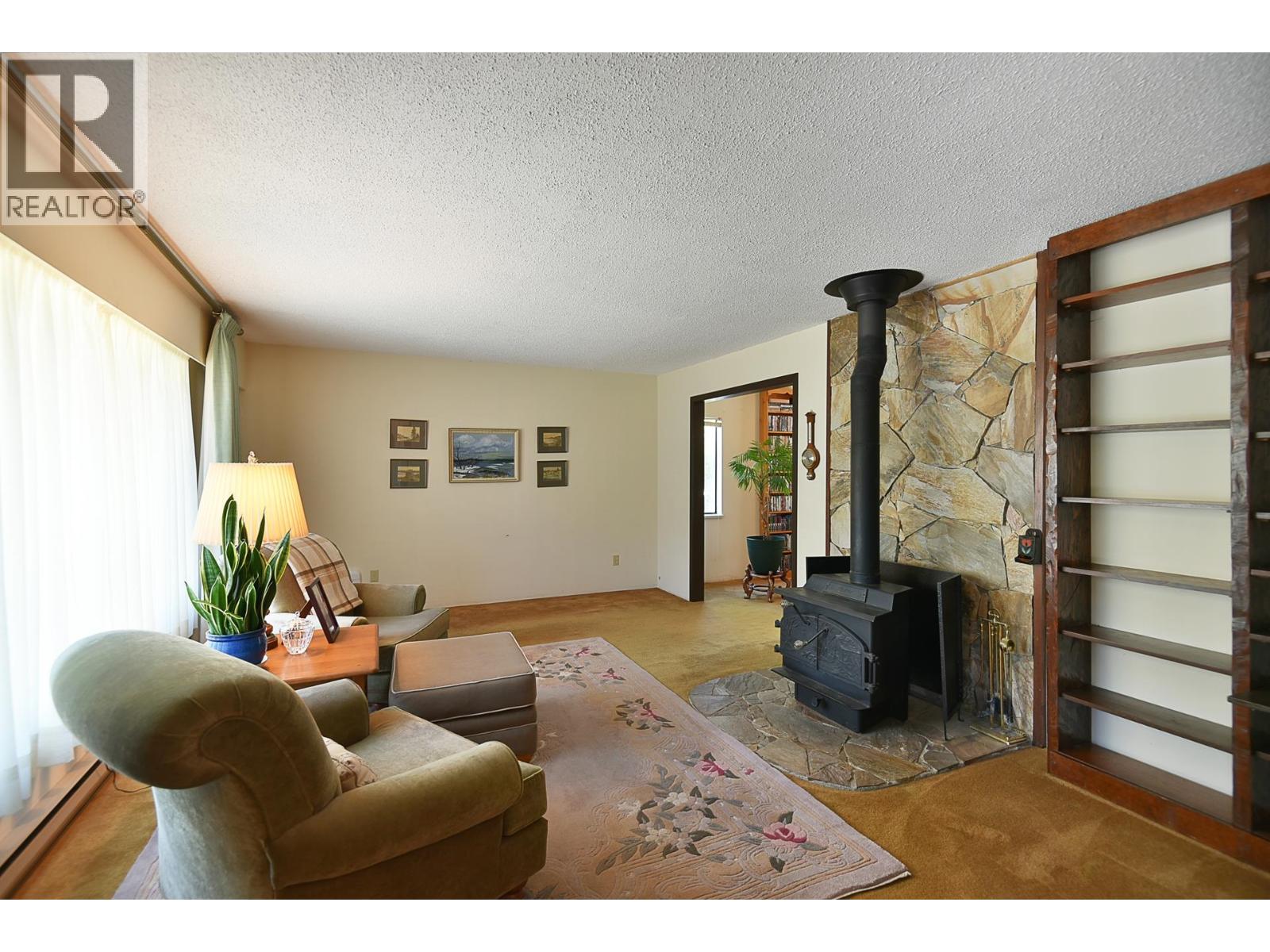 5749 Surf Circle Property Photo 1