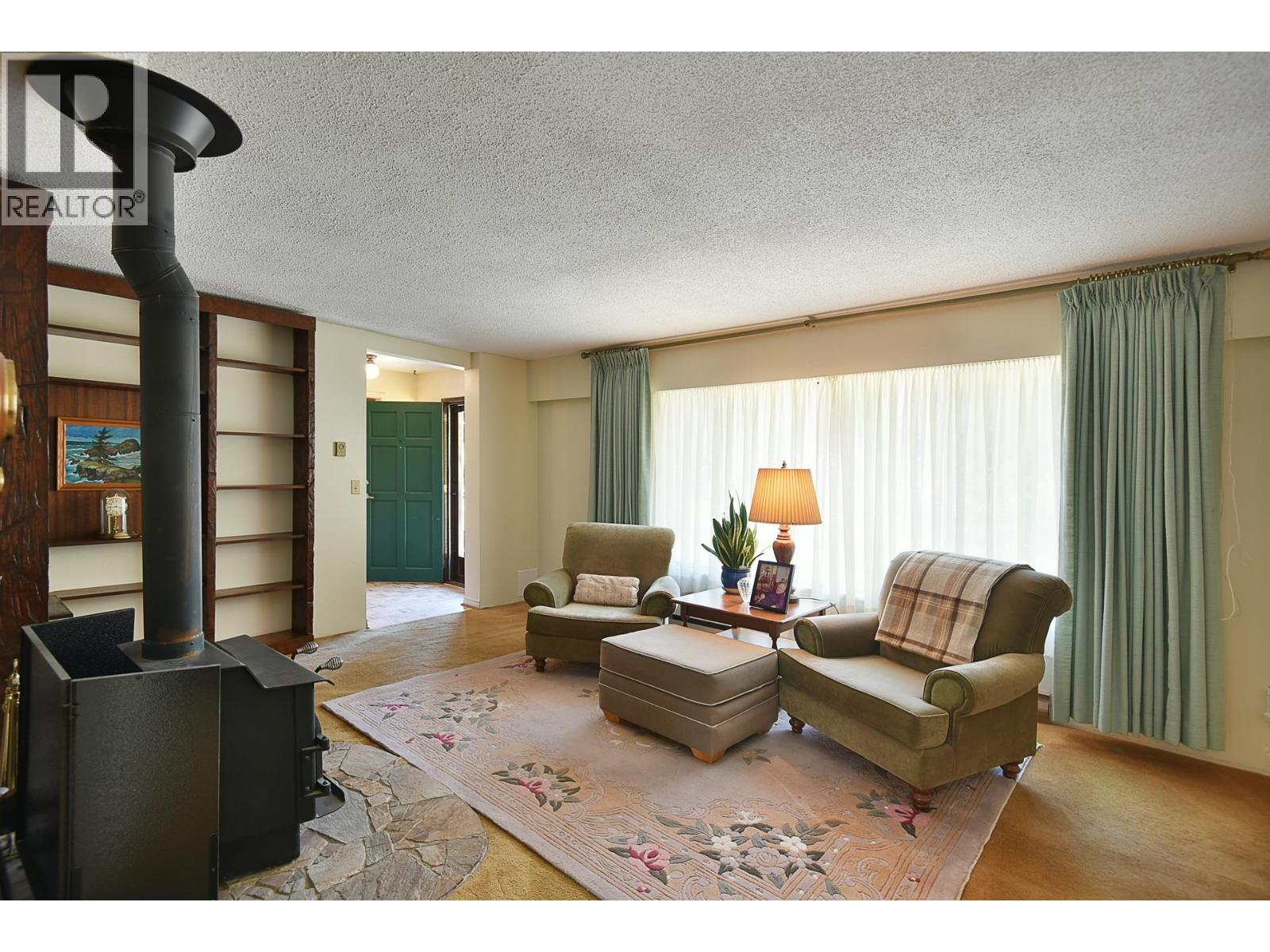 5749 Surf Circle Property Photo 2