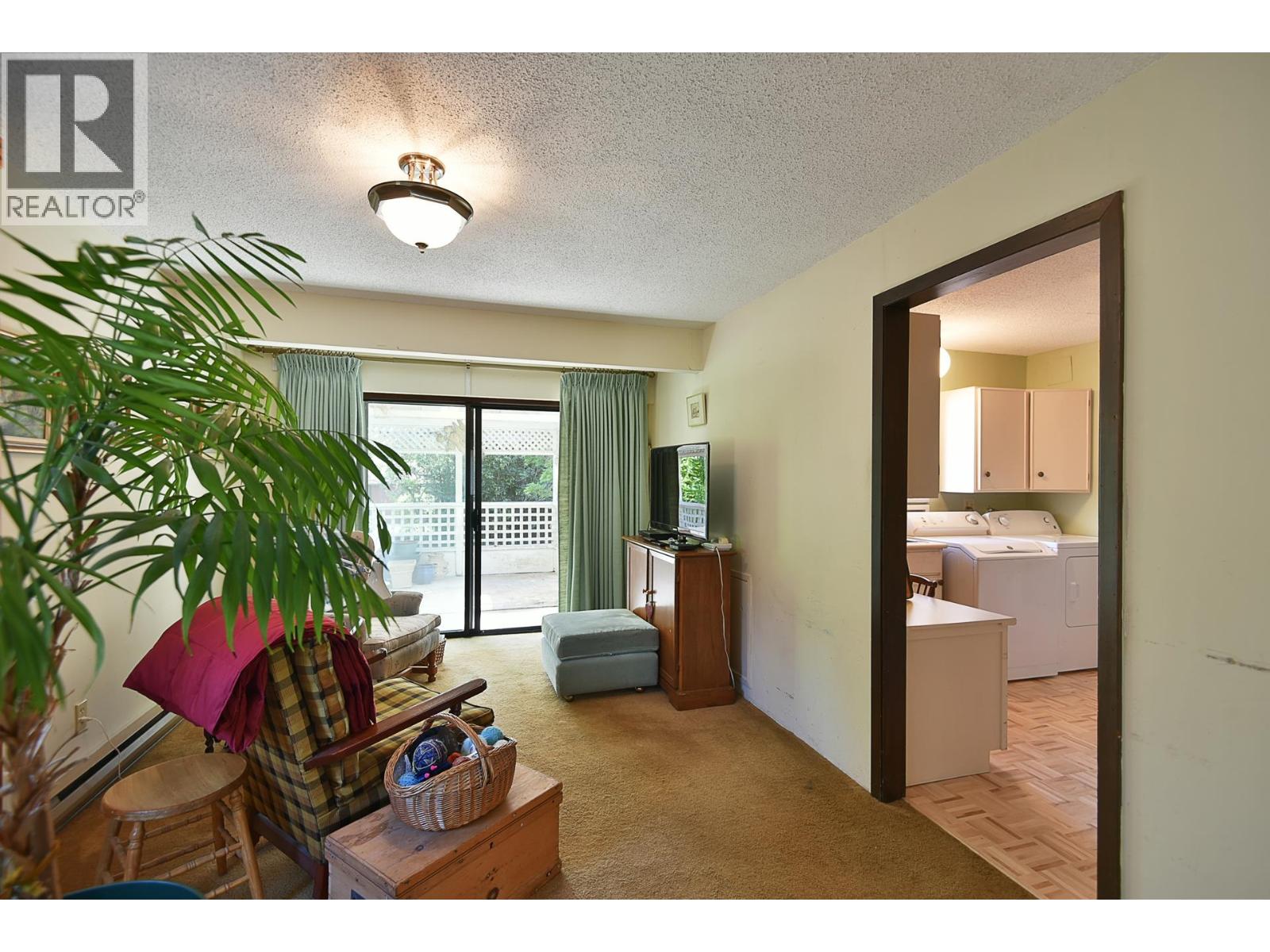 5749 Surf Circle Property Photo 4