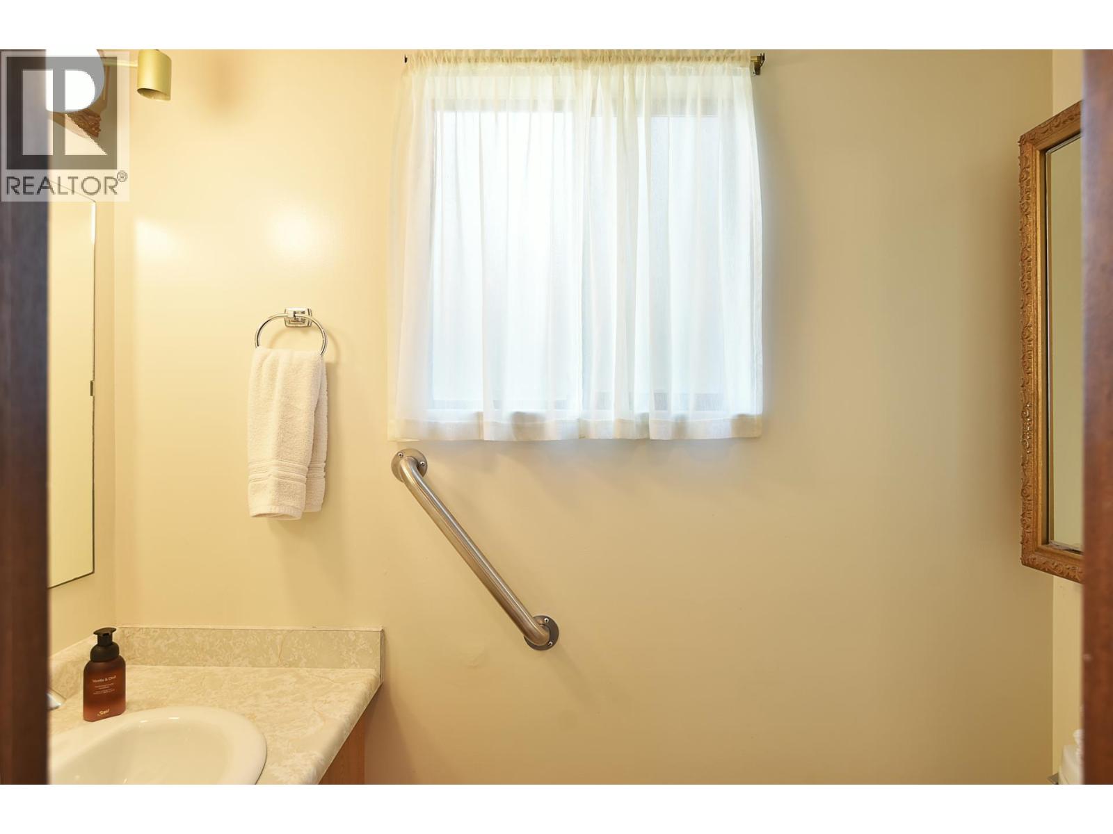 5749 Surf Circle Property Photo 7