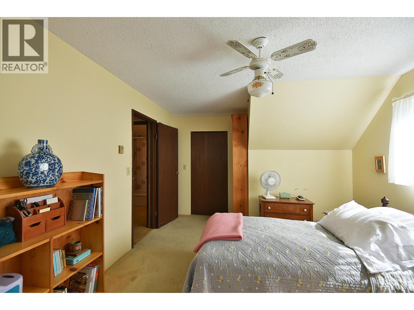 5749 Surf Circle Property Photo 14