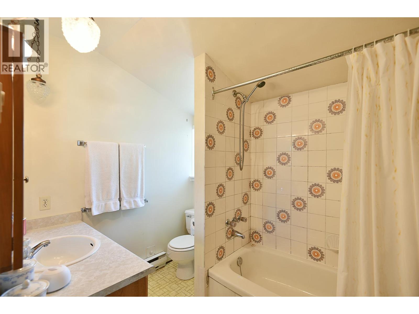 5749 Surf Circle Property Photo 15