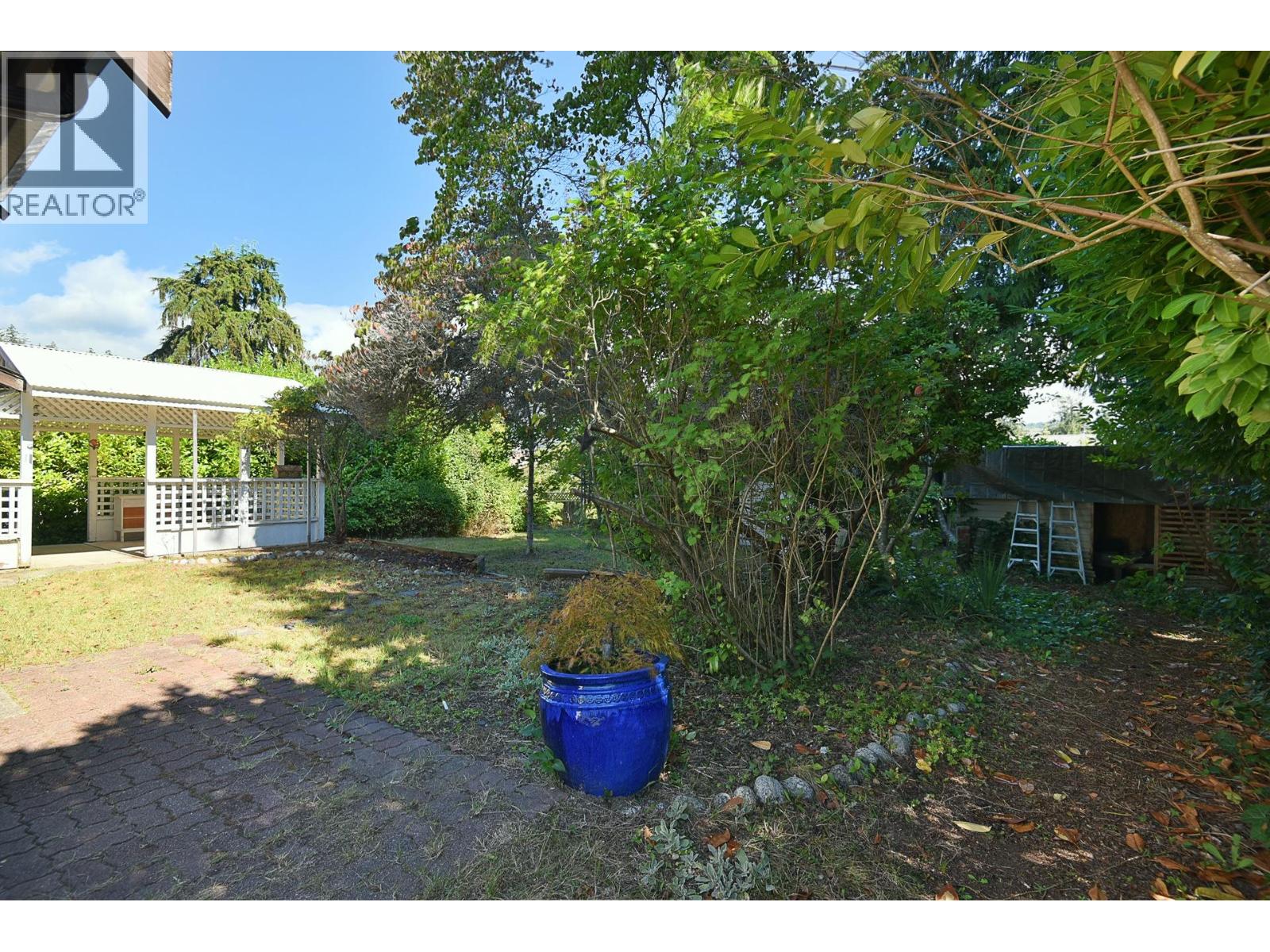 5749 Surf Circle Property Photo 19