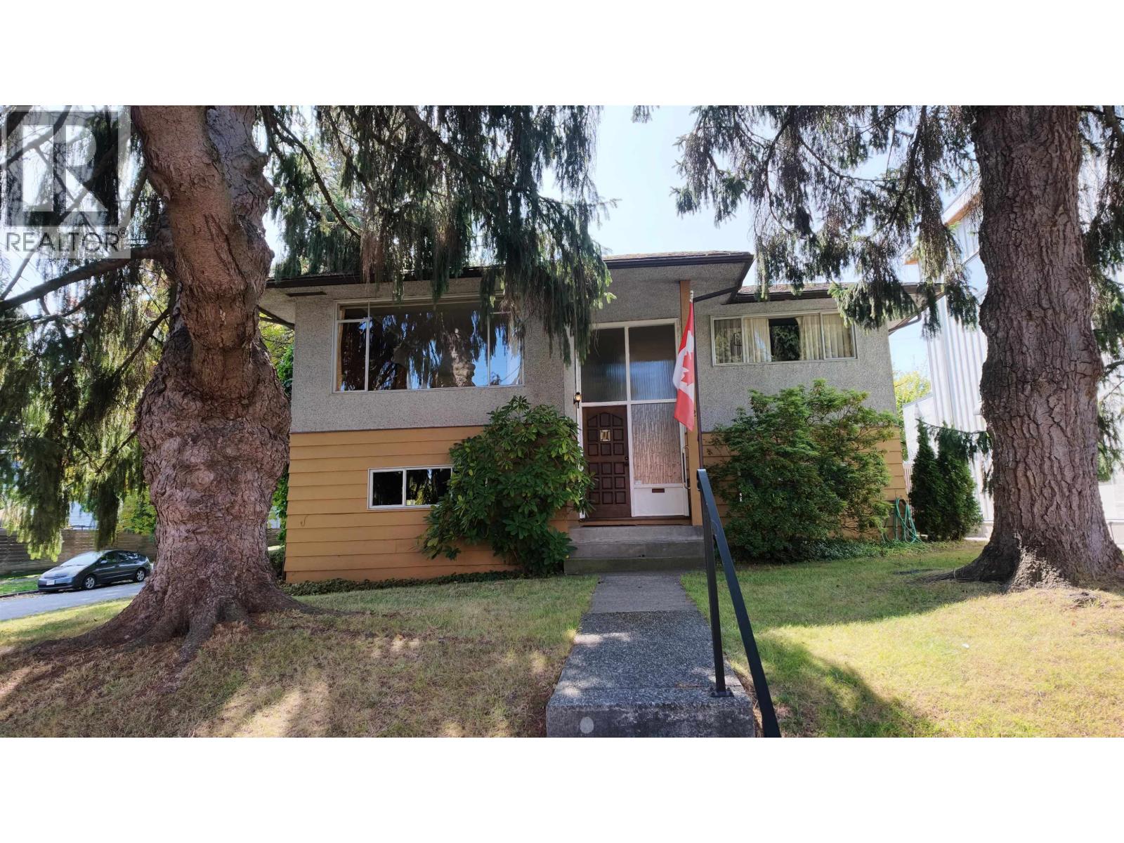 492 Aubrey Place Property Photo 1