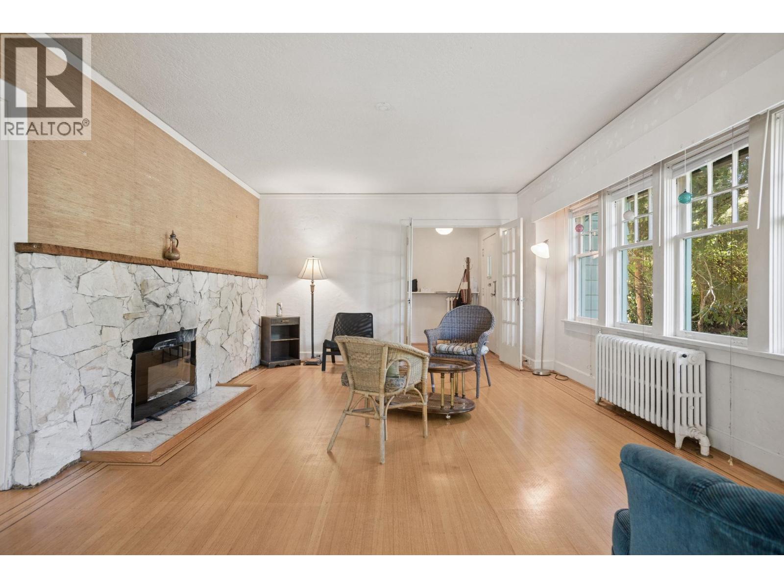 1844 Acadia Road Property Photo 2