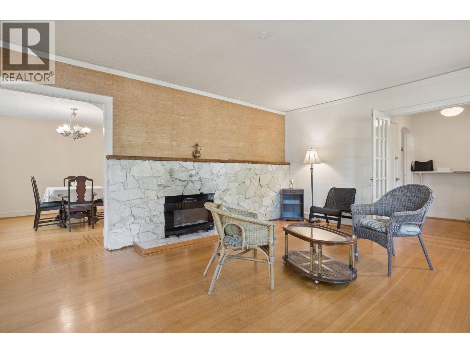 1844 Acadia Road Property Photo 3
