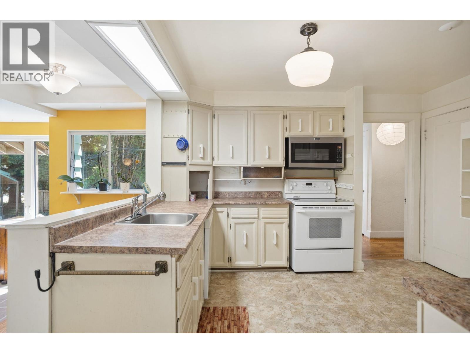 1844 Acadia Road Property Photo 7