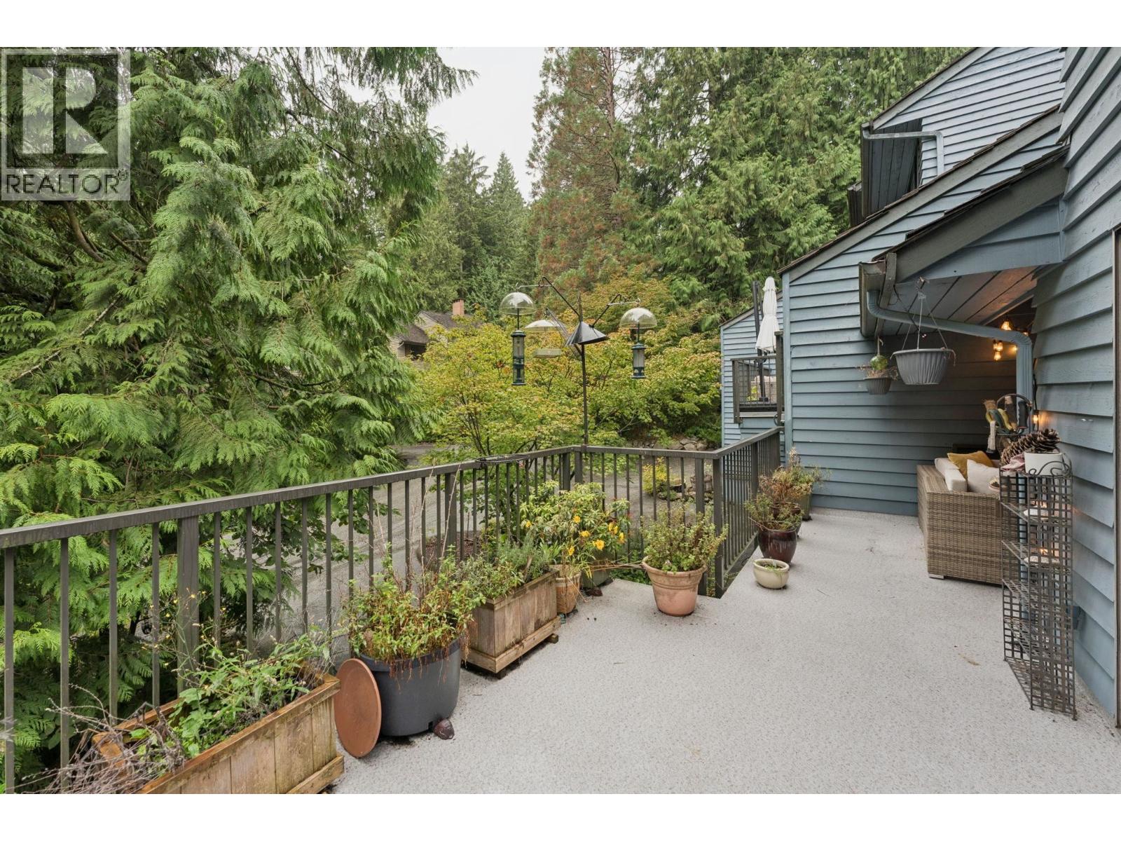 834 Hendecourt Road Property Photo 7