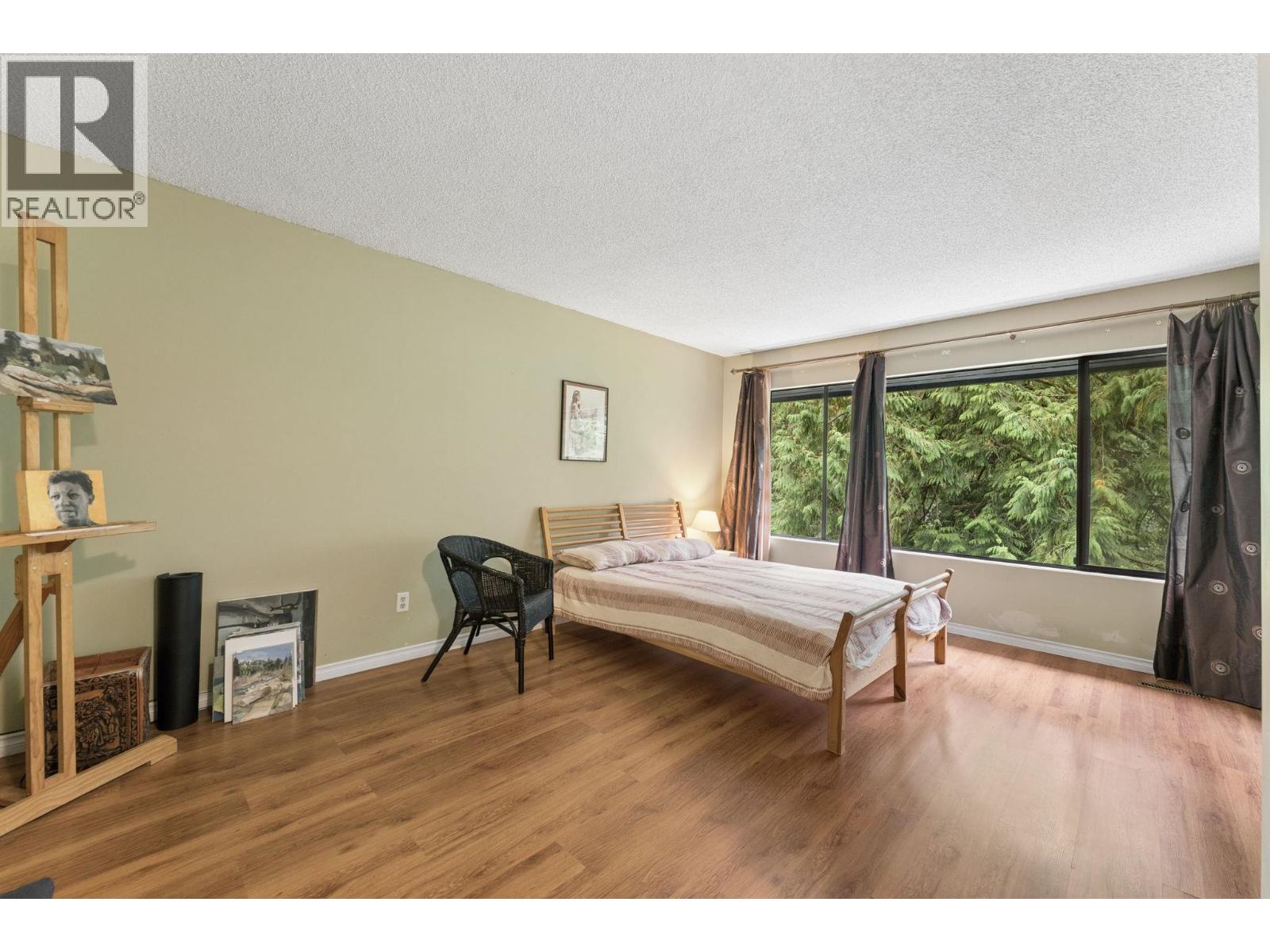 834 Hendecourt Road Property Photo 14