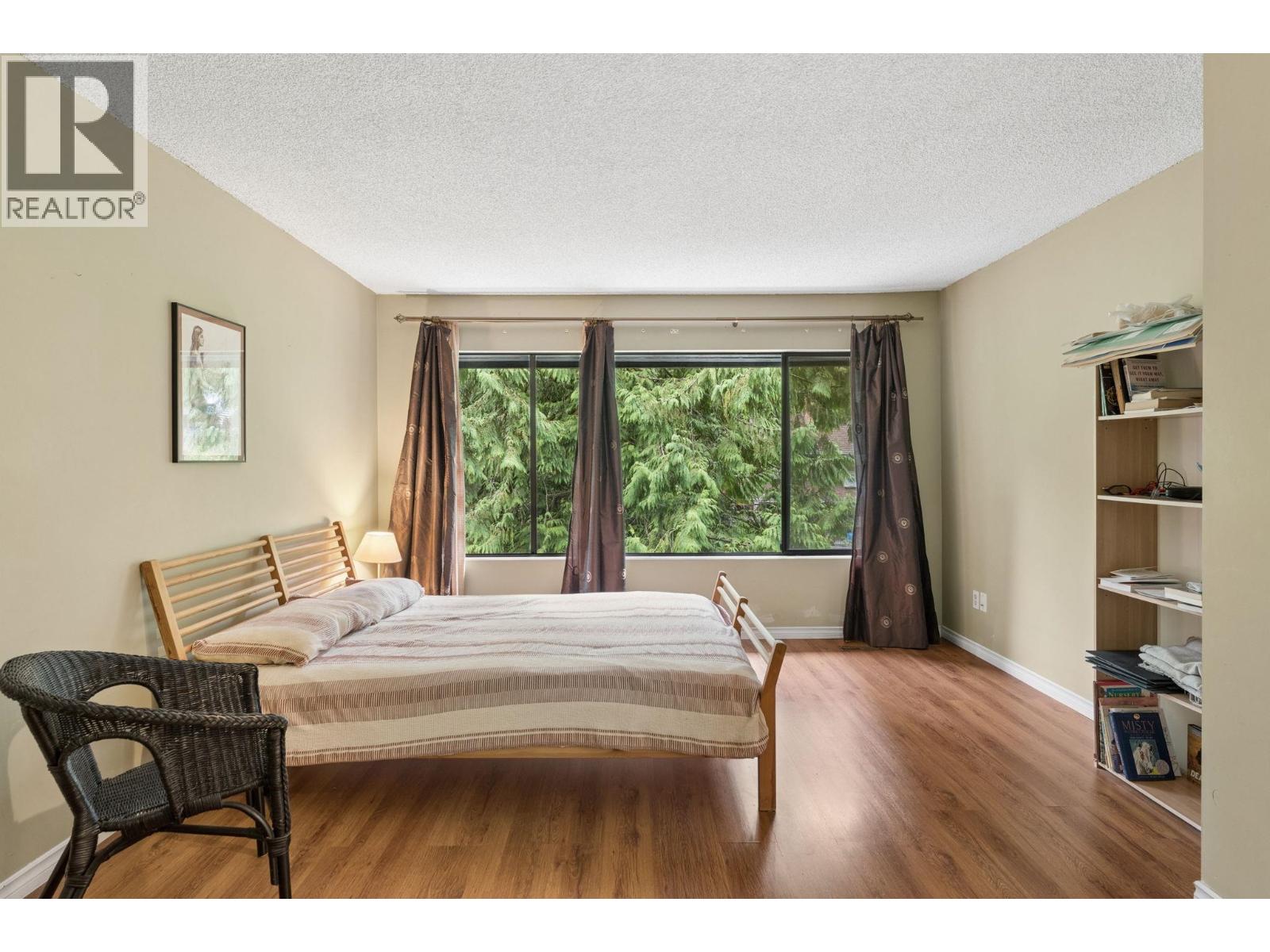 834 Hendecourt Road Property Photo 15