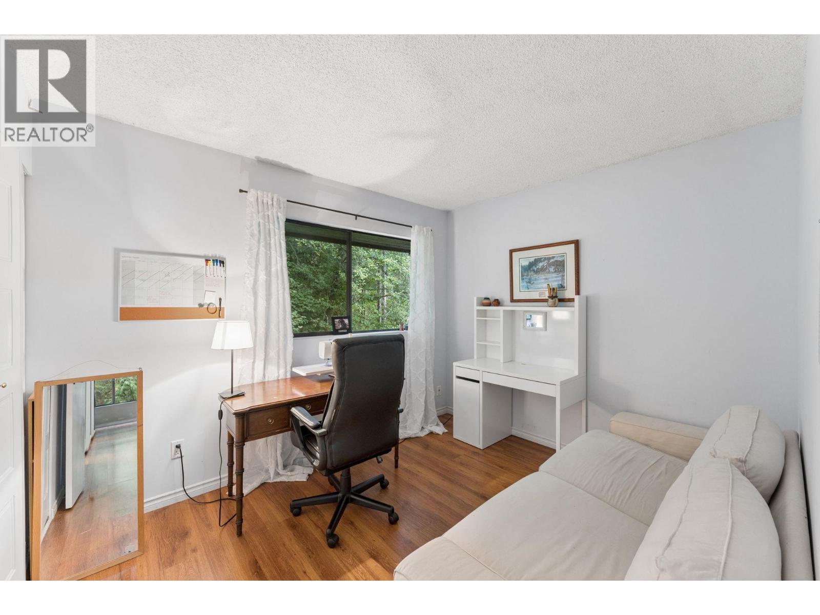 834 Hendecourt Road Property Photo 17