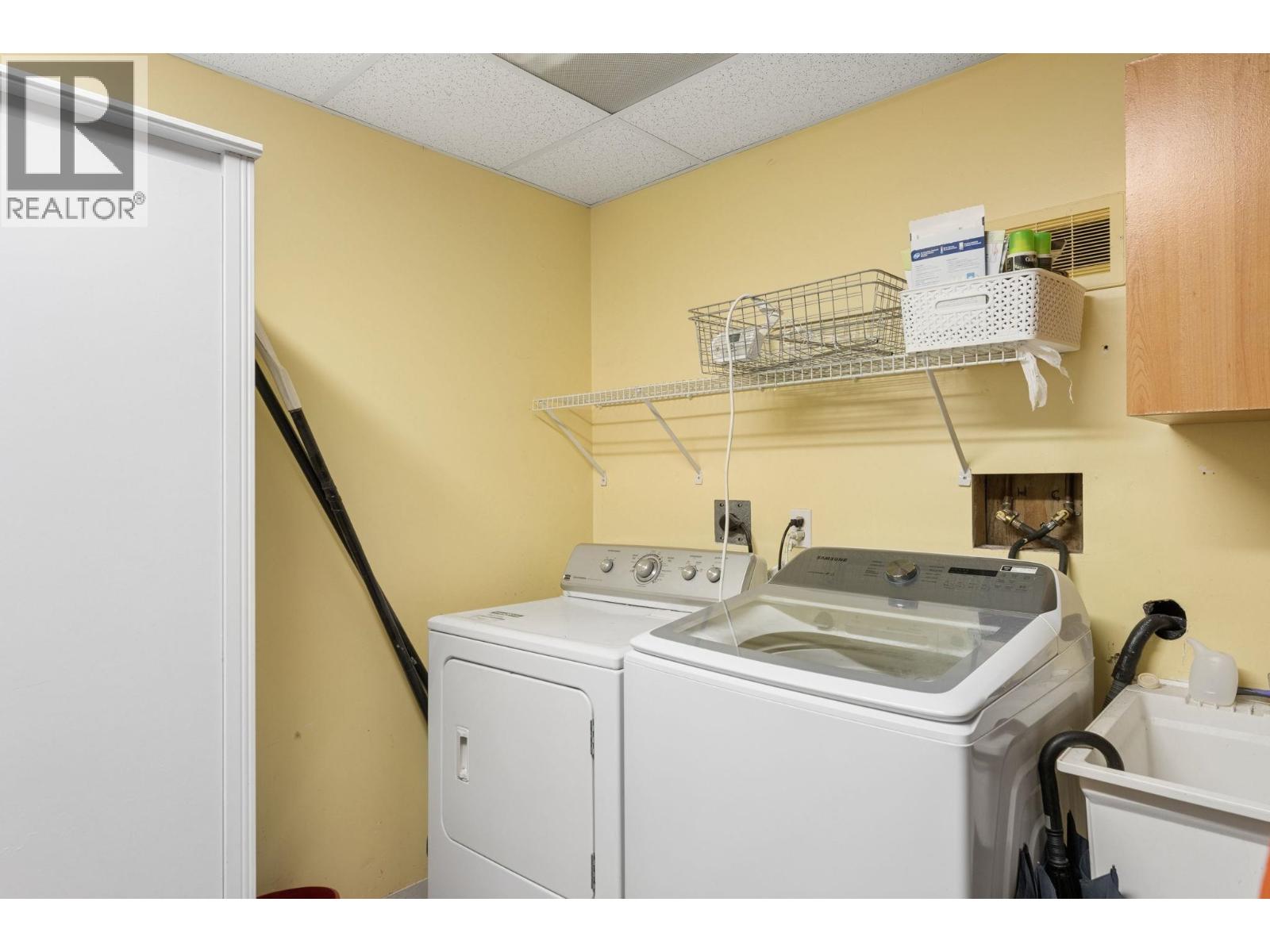 834 Hendecourt Road Property Photo 22