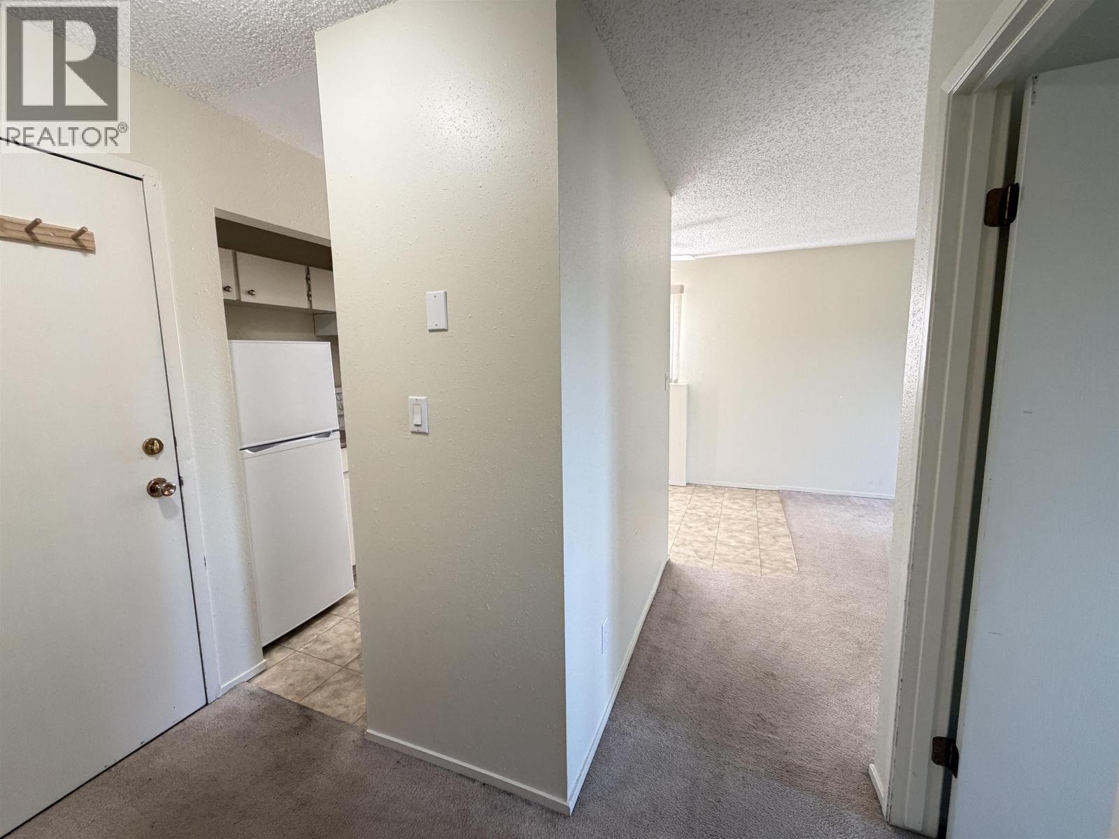 318 282 N Broadway Avenue Property Photo 2