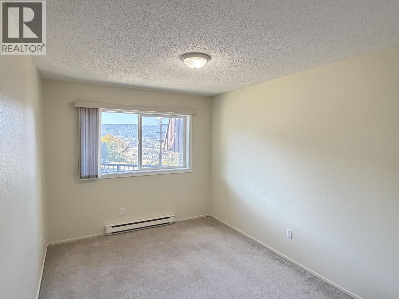 318 282 N Broadway Avenue Property Photo 11