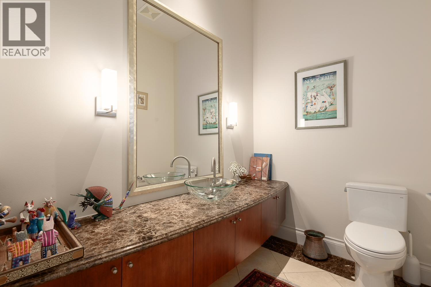 101 426 Beach Crescent Property Photo 16