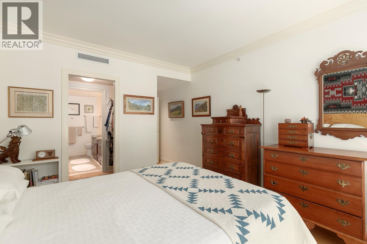 101 426 Beach Crescent Property Photo 23