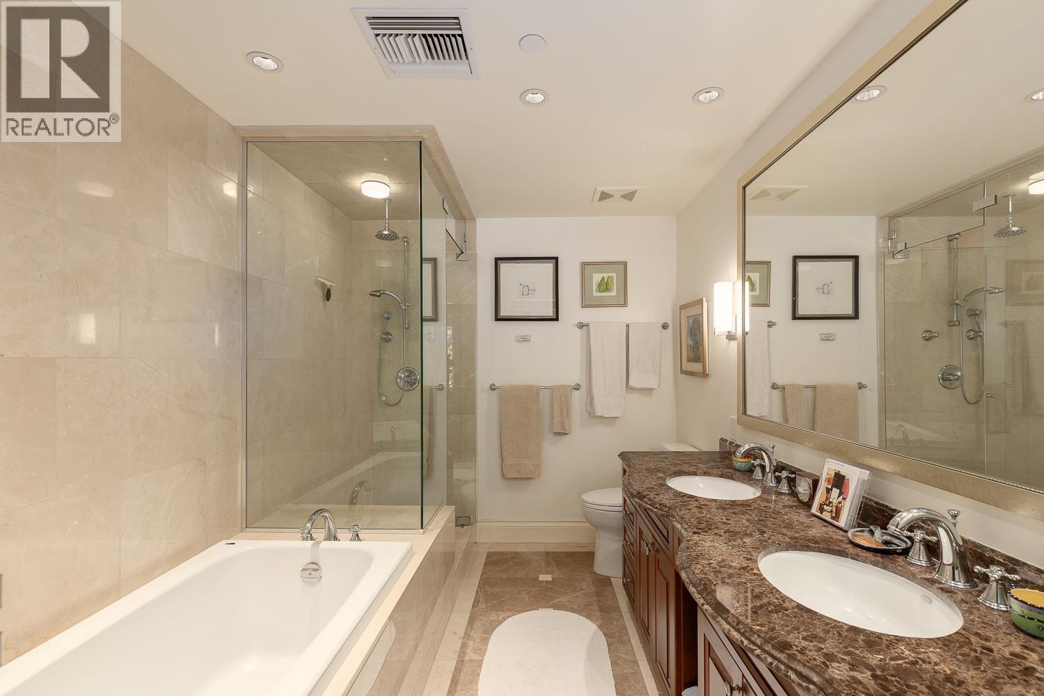 101 426 Beach Crescent Property Photo 28