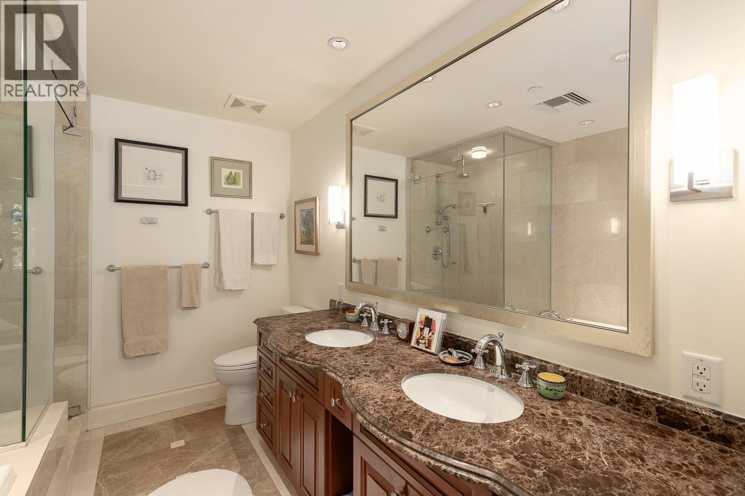 101 426 Beach Crescent Property Photo 29
