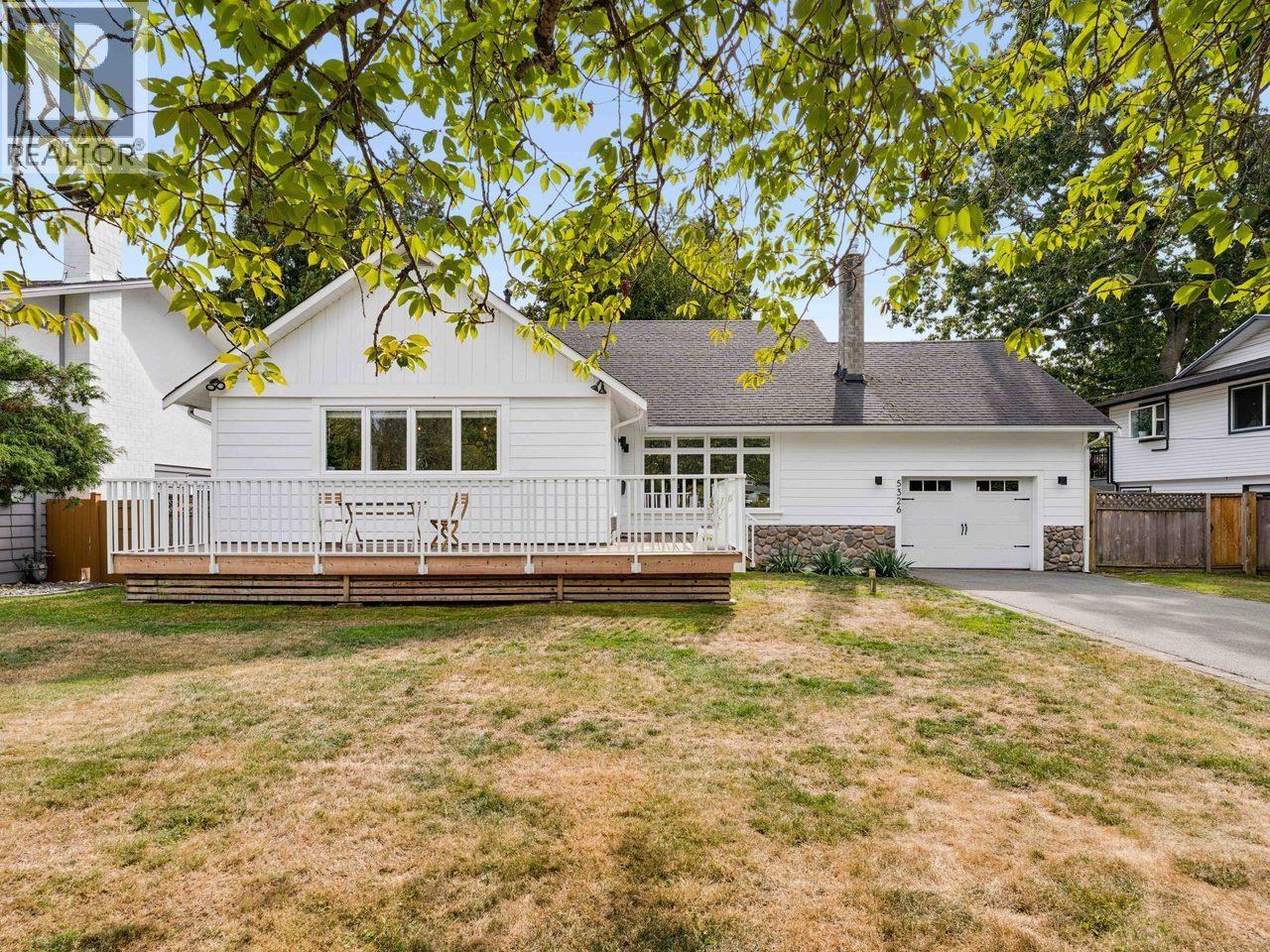 5326 Belair Drive Property Photo 1