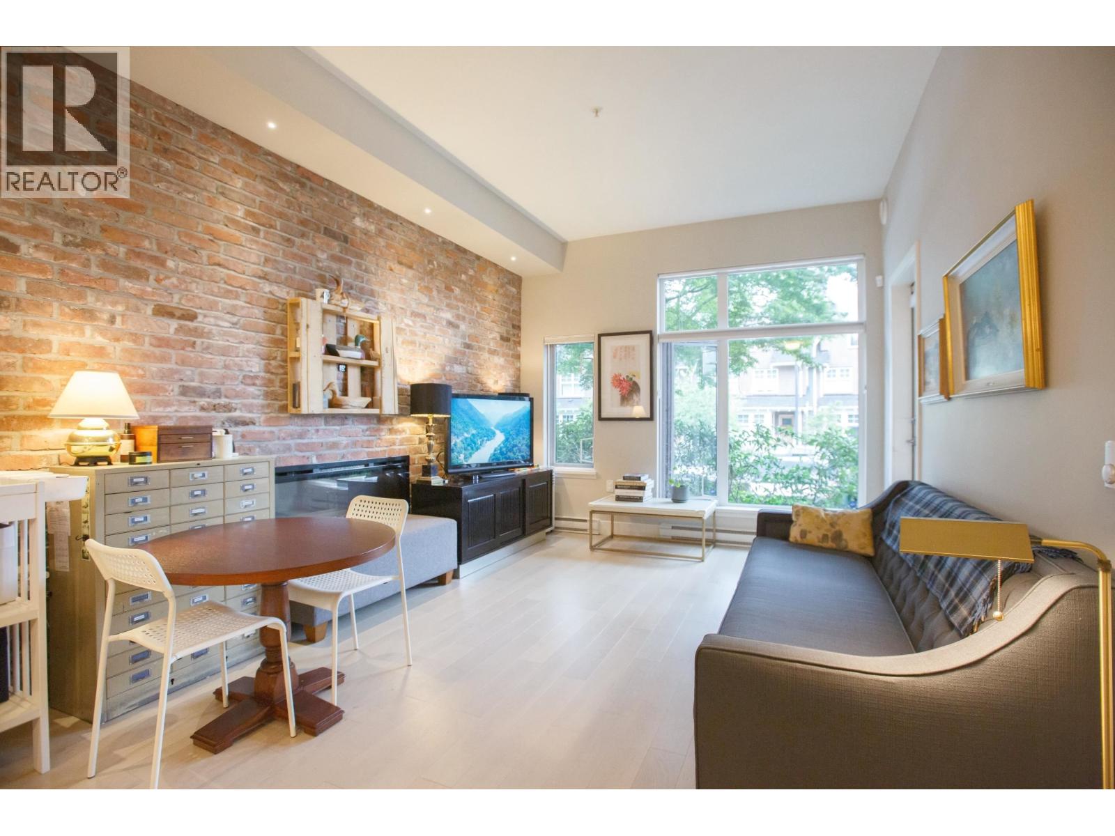 104 260 Salter Street Property Photo 1