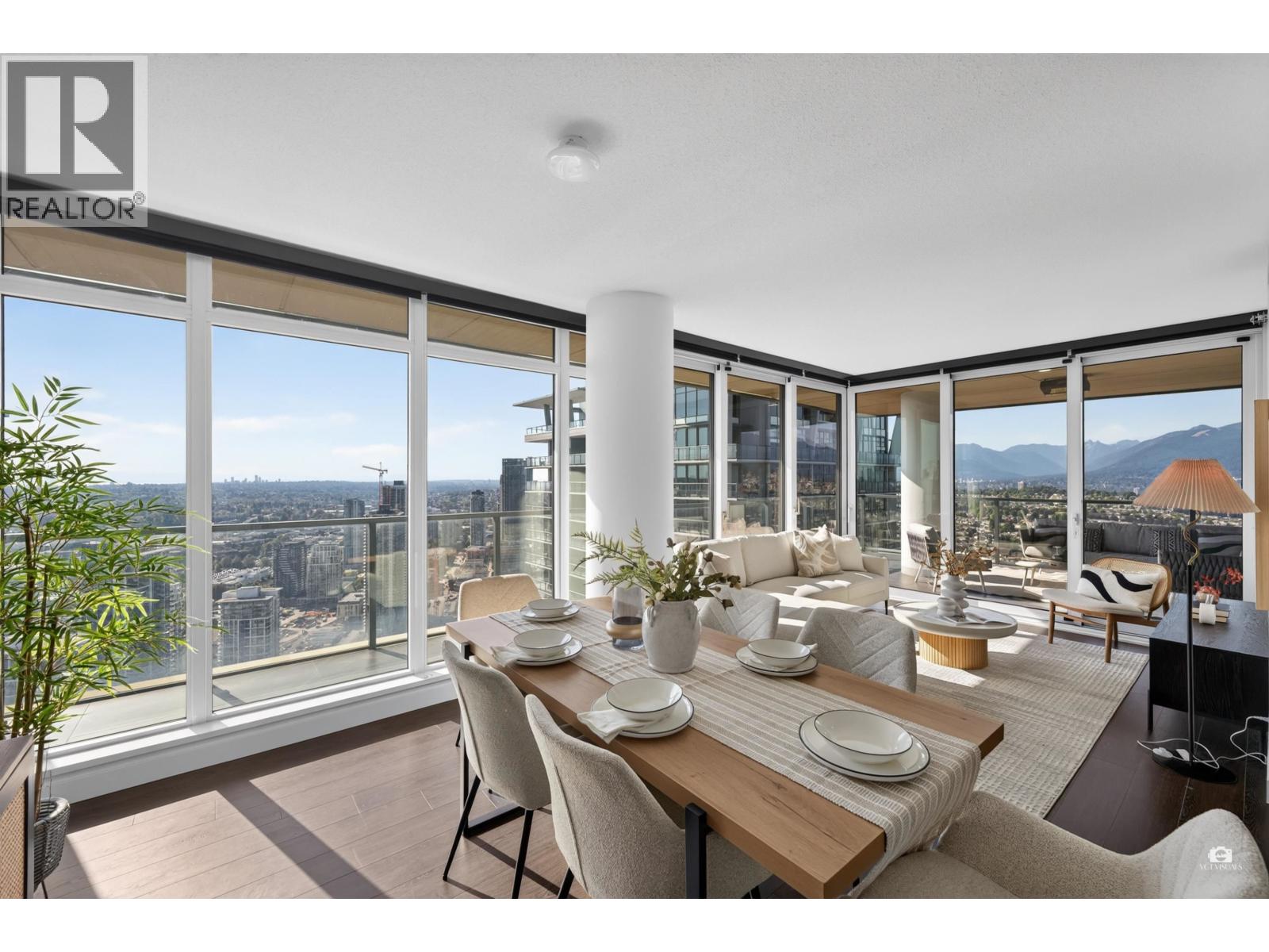 4802 4880 Lougheed Highway Property Photo 1