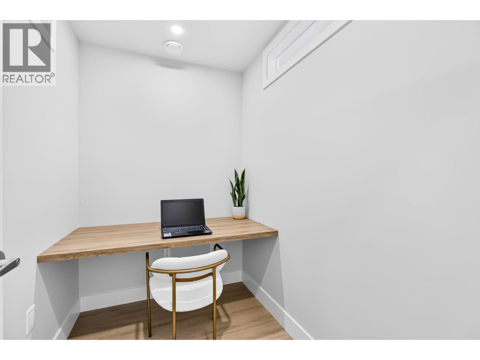 415 22348 N North Avenue Avenue Property Photo 24