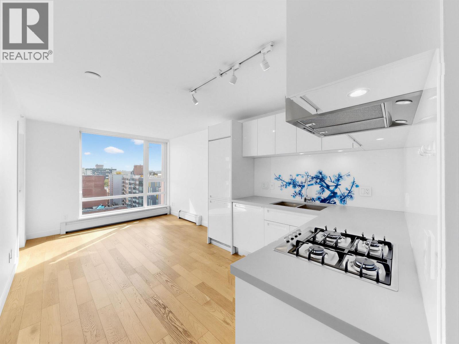 1608 188 KEEFER STREET Property Photo 1