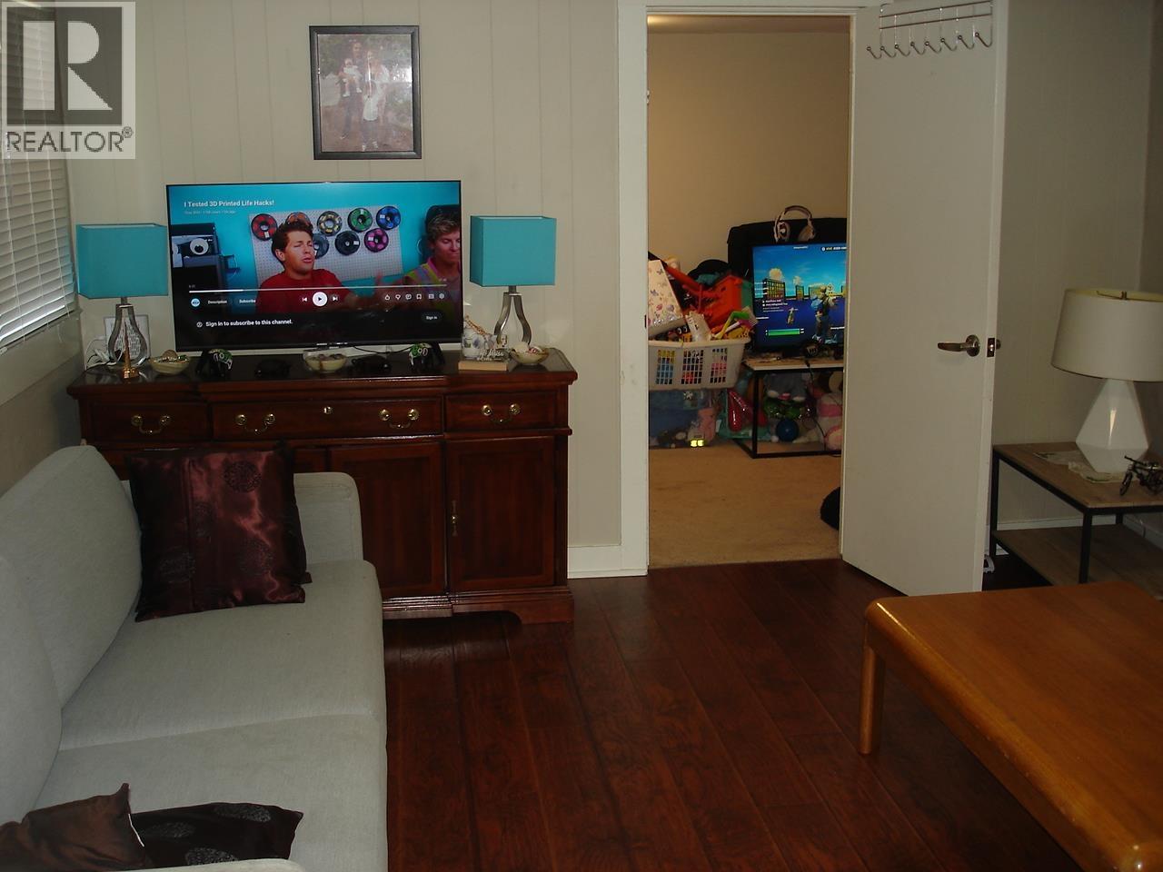 1745 Graveley Street Property Photo 20