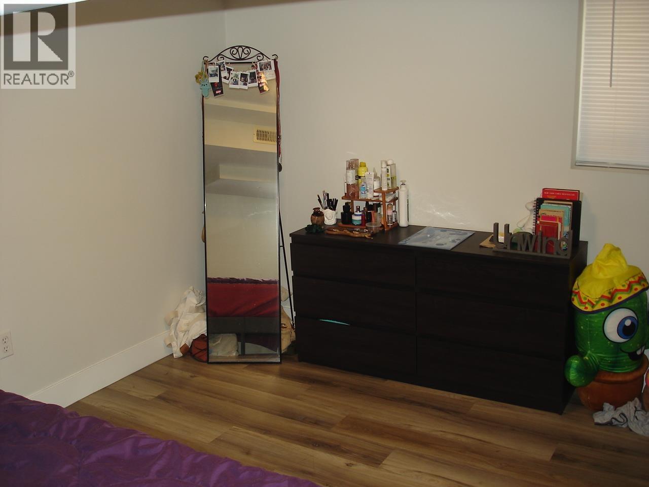 1745 Graveley Street Property Photo 34