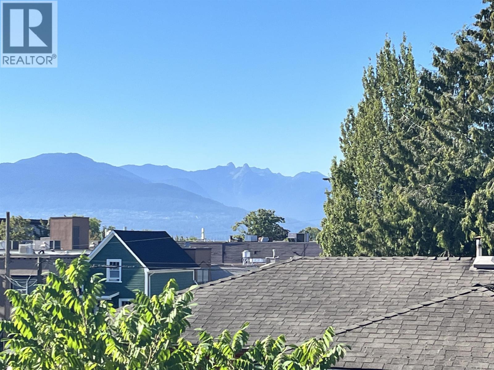 1745 Graveley Street Property Photo 40