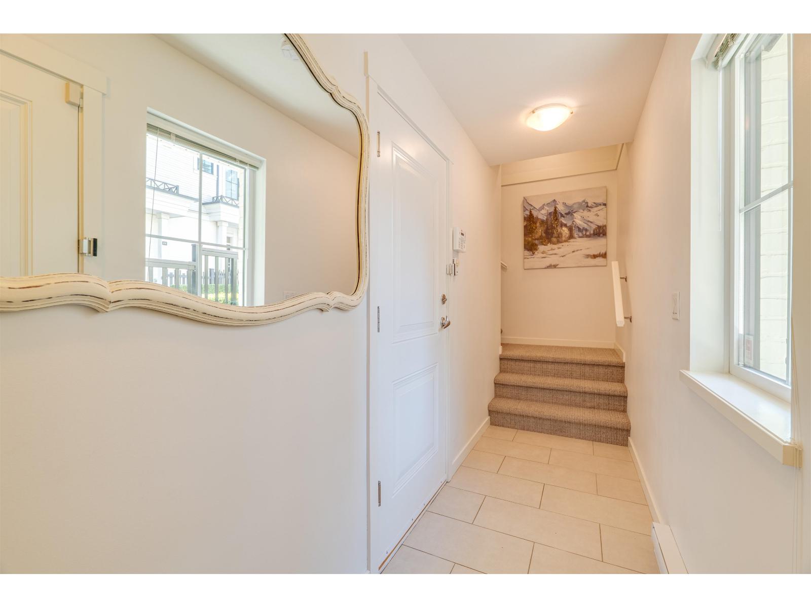 39 14888 62 Avenue Property Photo 4