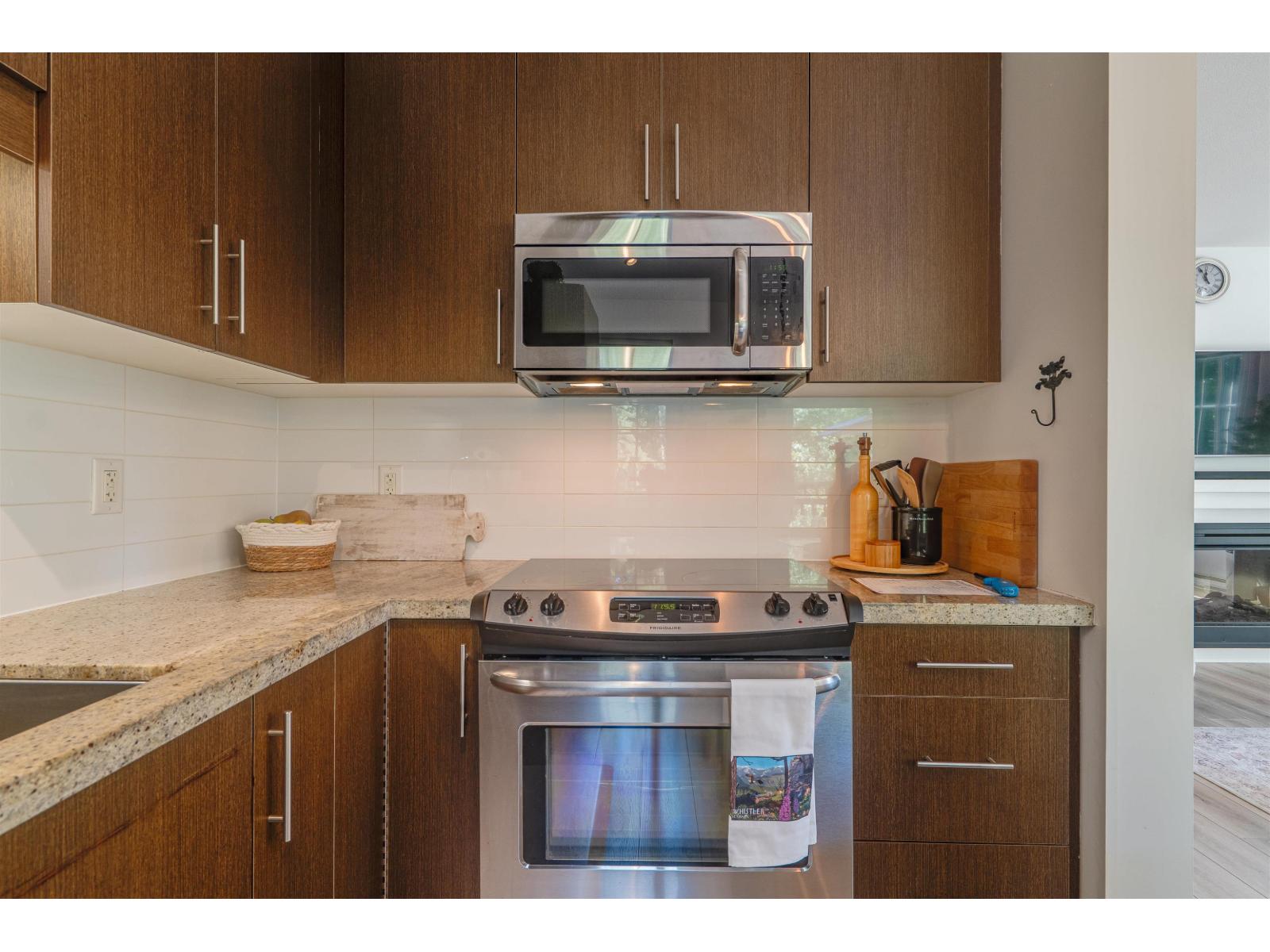 39 14888 62 Avenue Property Photo 19