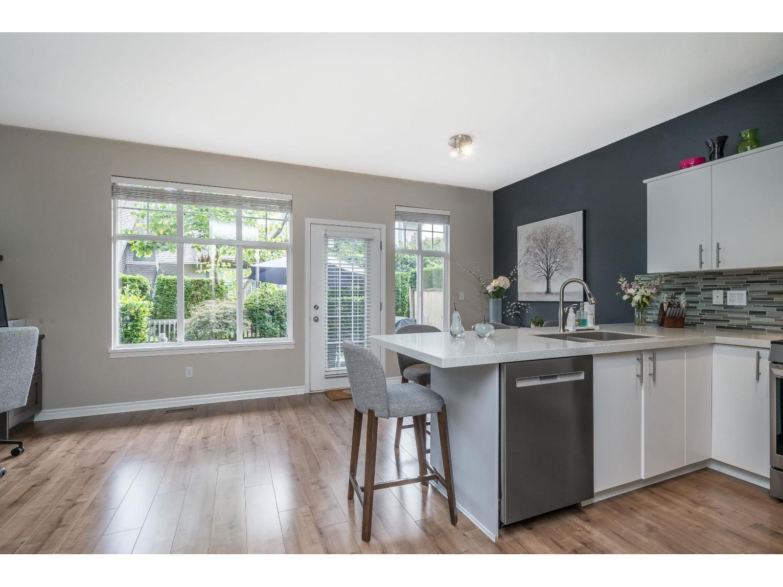 55 6050 166 Street Property Photo 14