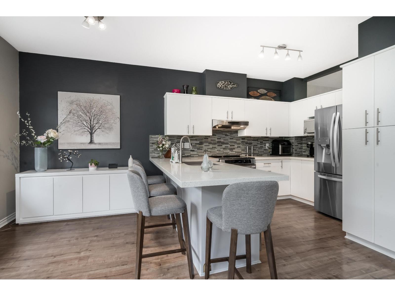 55 6050 166 Street Property Photo 18