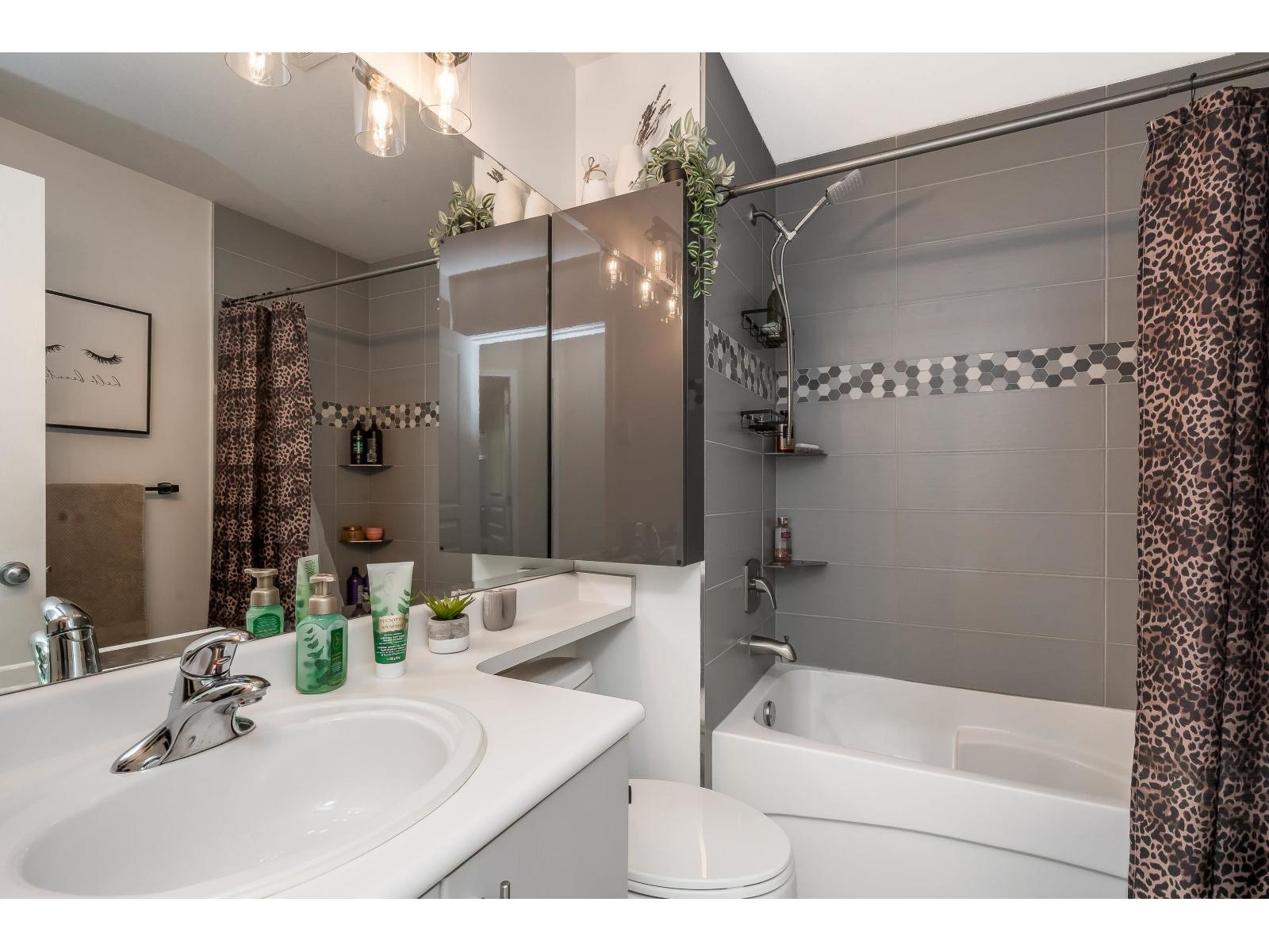 55 6050 166 Street Property Photo 24