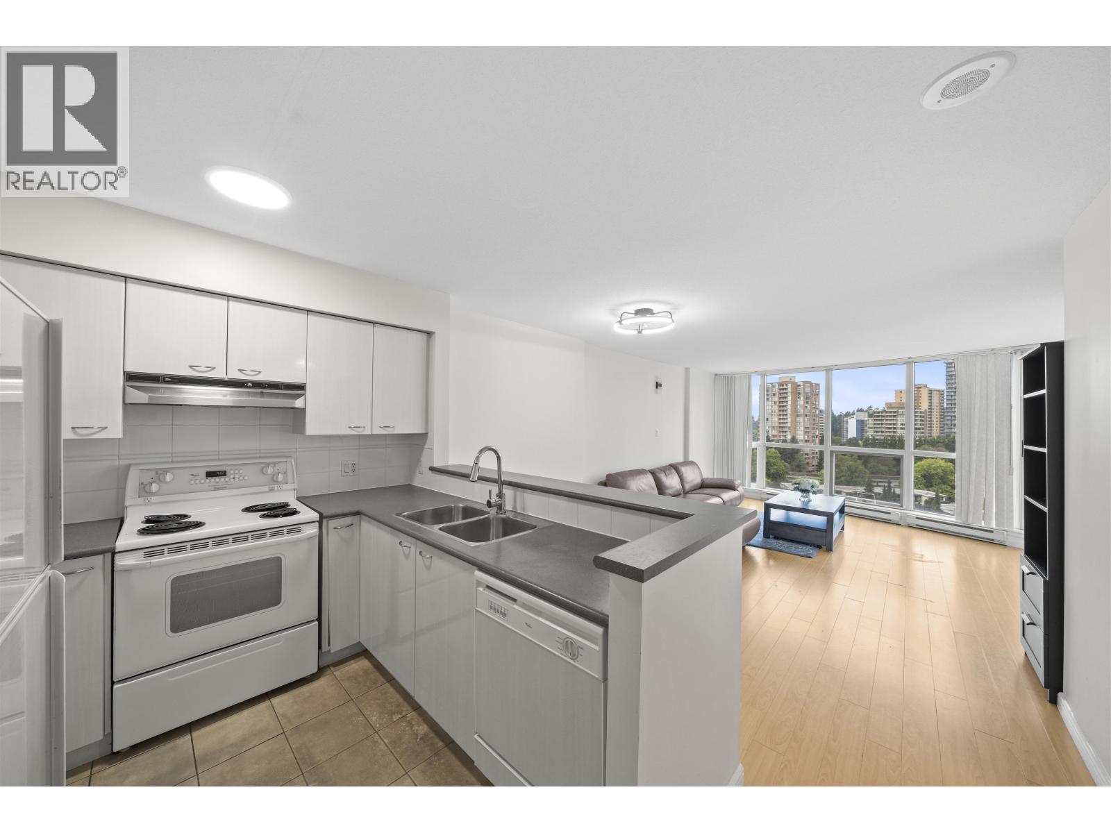 1503 6088 Willingdon Avenue Property Photo 16