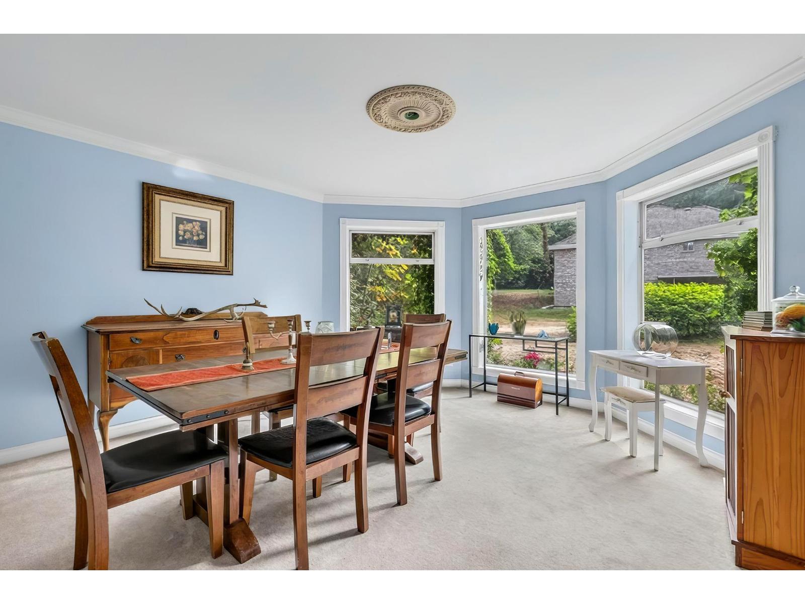 17588 28 Avenue Property Photo 6