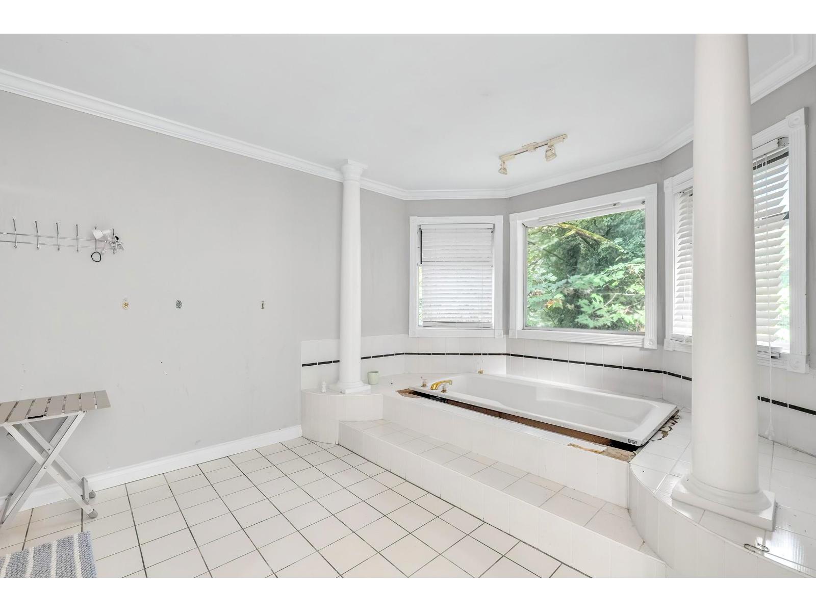 17588 28 Avenue Property Photo 20
