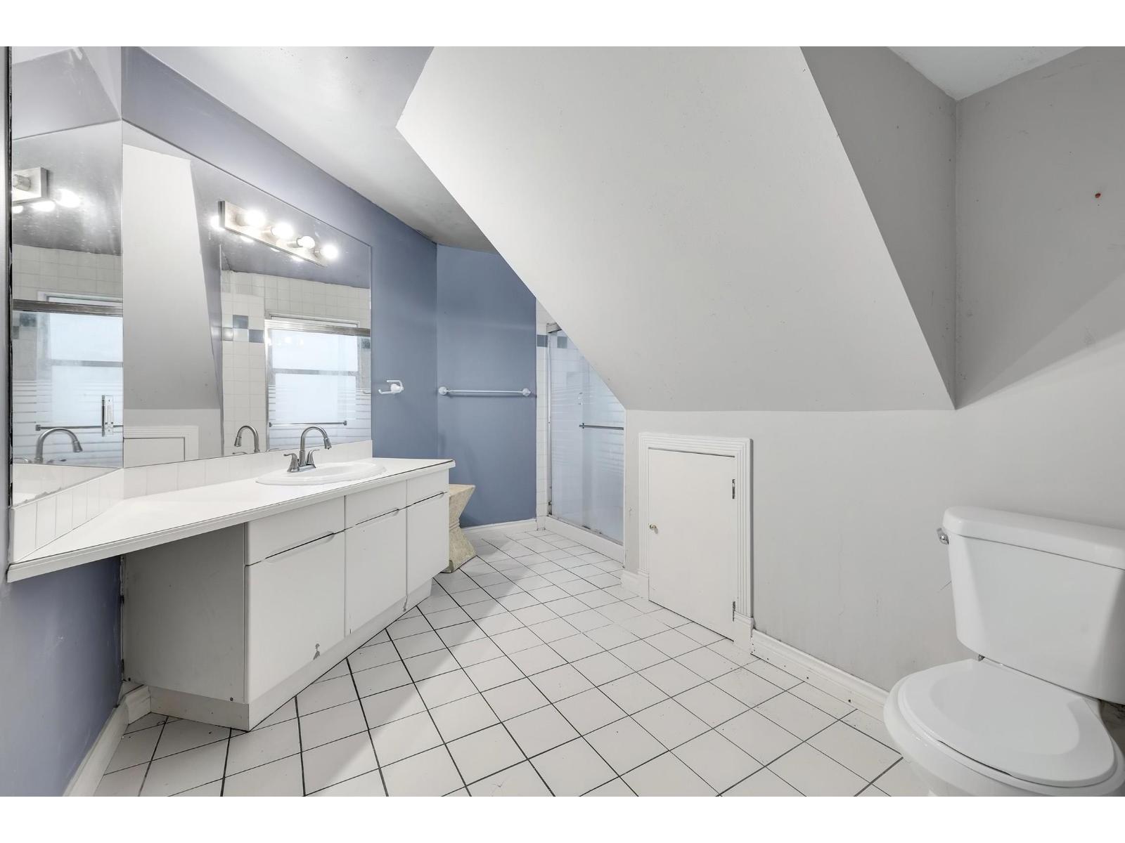 17588 28 Avenue Property Photo 25