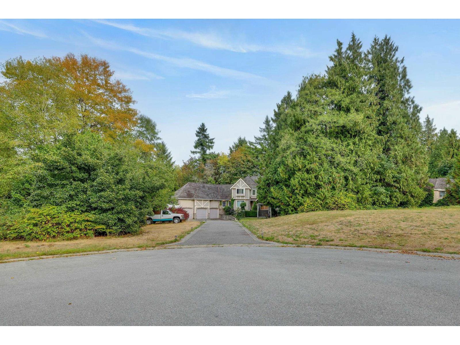 17588 28 Avenue Property Photo 29