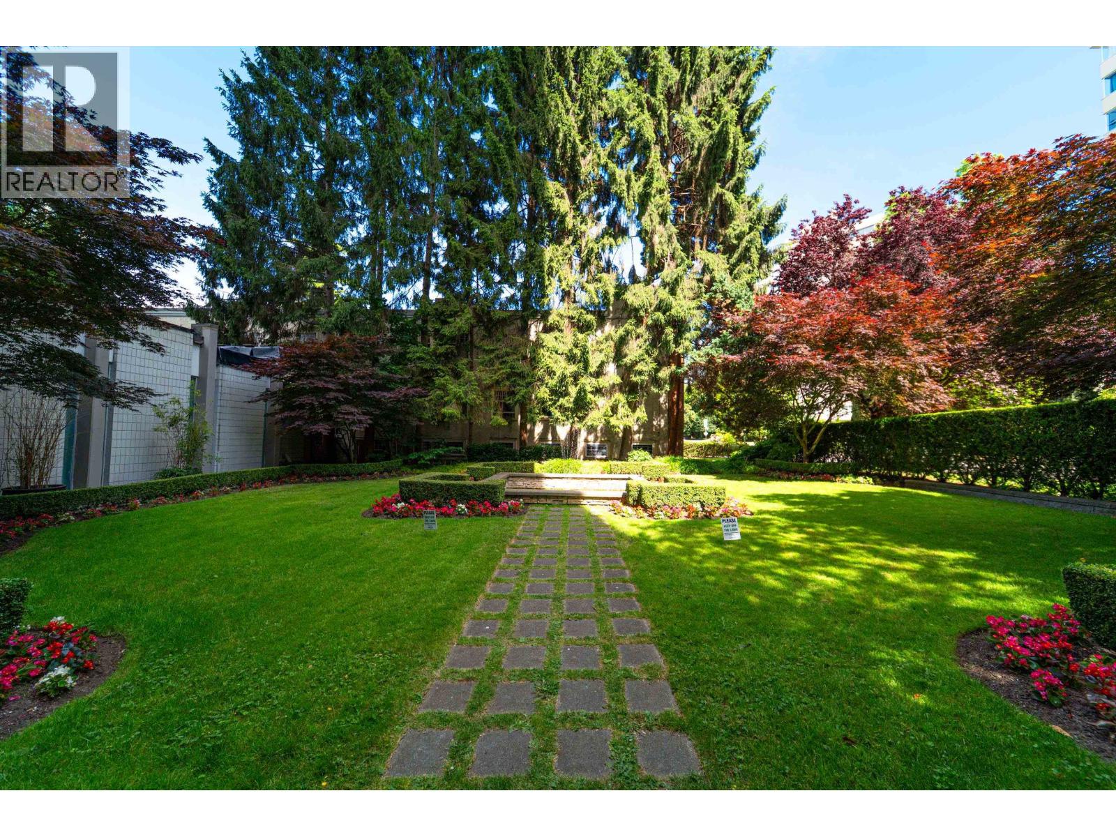 203 1850 Comox Street Property Photo 17
