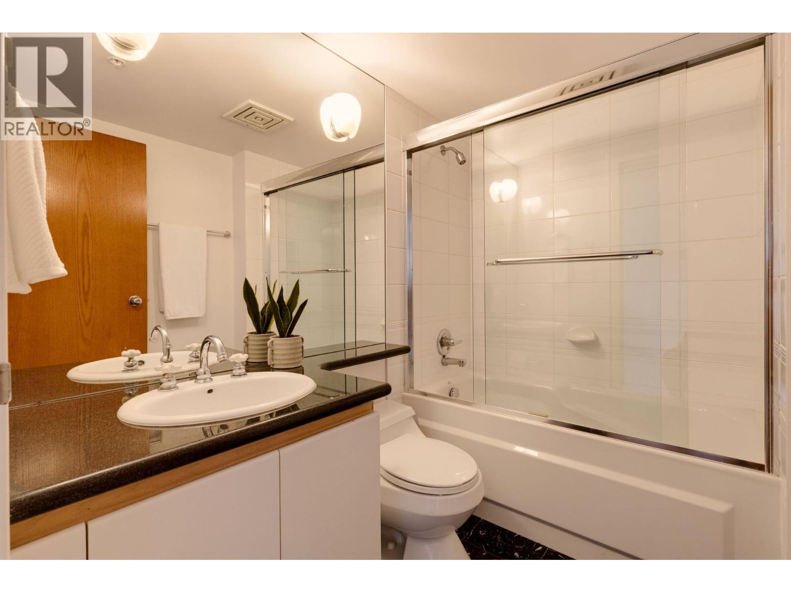 300 1410 Bute Street Property Photo 27