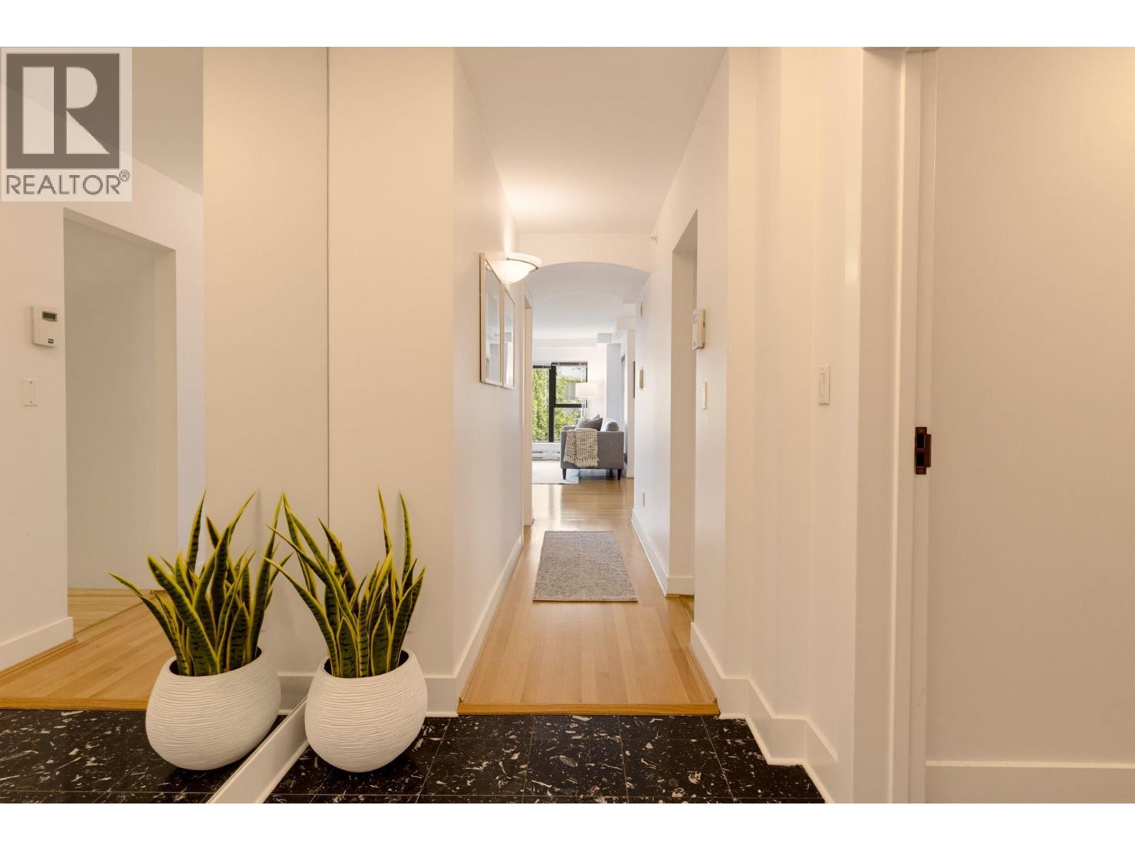 300 1410 Bute Street Property Photo 29