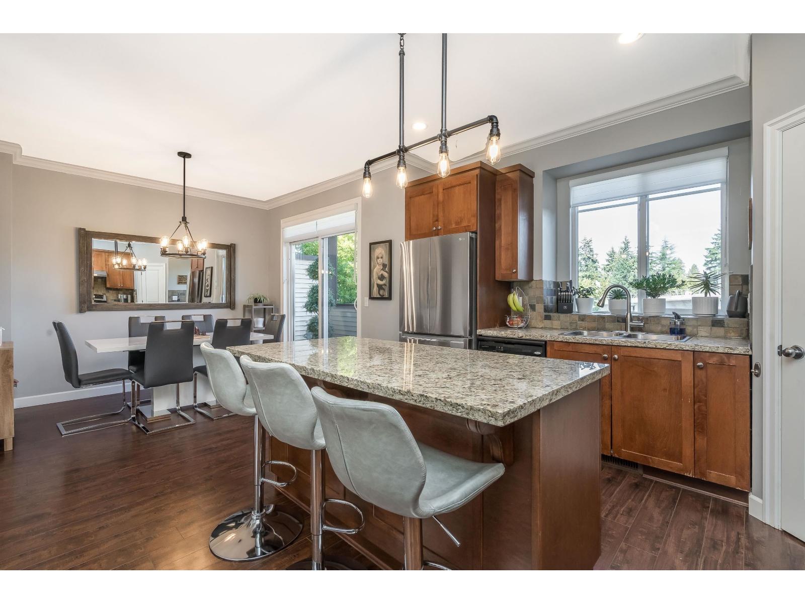 7 7168 179 Street Property Photo 5