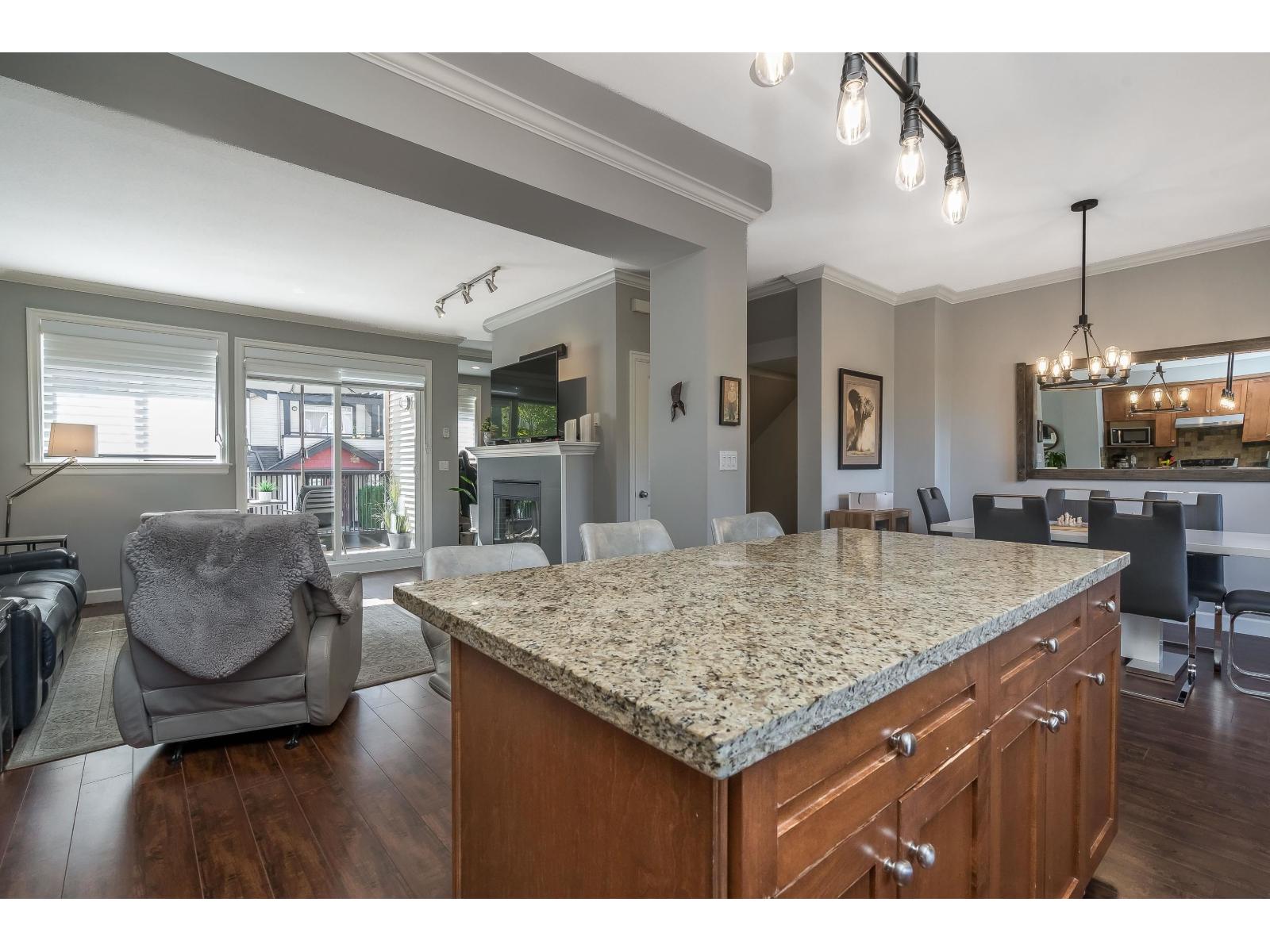 7 7168 179 Street Property Photo 6