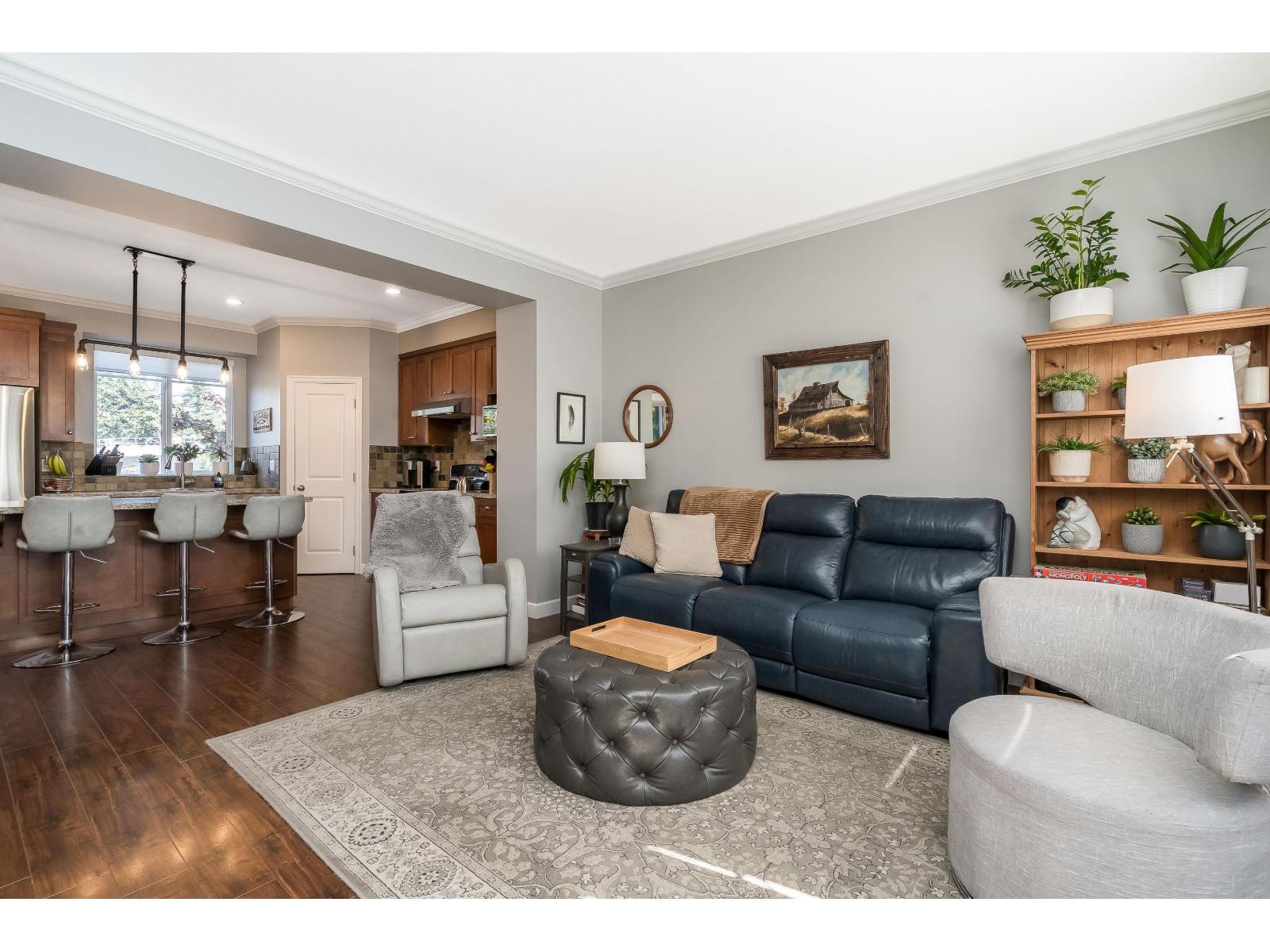 7 7168 179 Street Property Photo 11