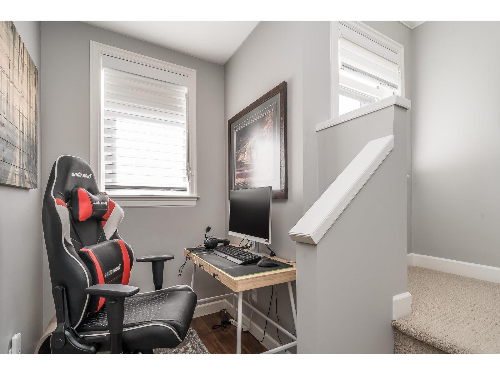 7 7168 179 Street Property Photo 15
