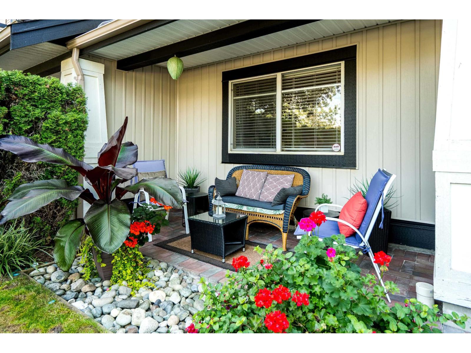 7 7168 179 Street Property Photo 34